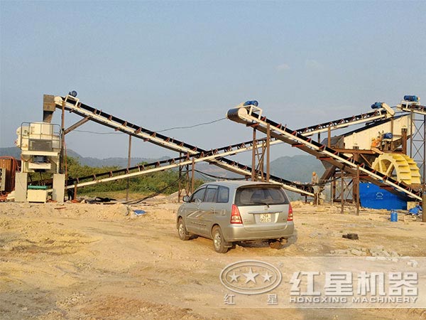 湖南石灰?guī)r制砂加工現場